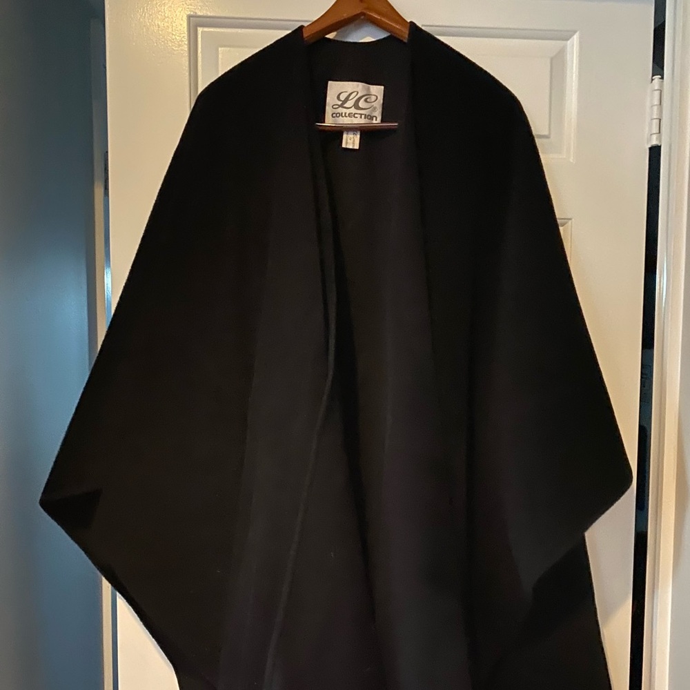 Women’s LC Collection Black Alpaca Wool Cape – Elegant & Timeless